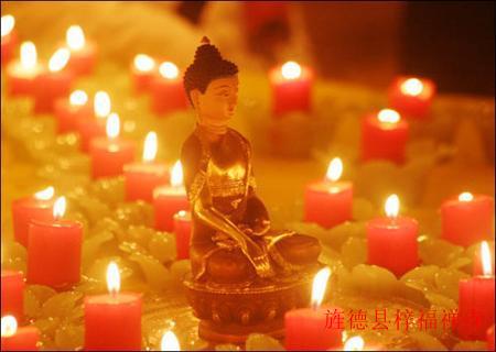 供灯--请联系寺院客堂咨询：13637213605（微信同号）